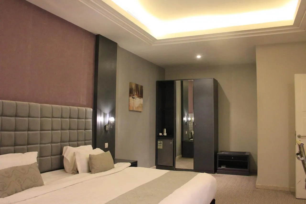 Business Inn Tahlia Hotel Riyadh